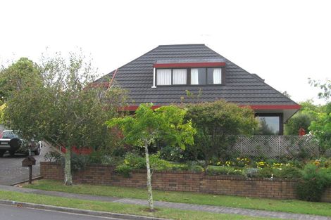 Photo of property in 25 Cherub Place, West Harbour, Auckland, 0618