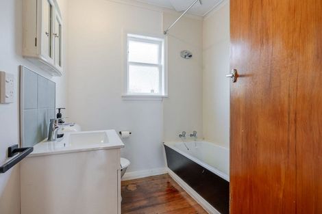 Photo of property in 43 Birmingham Street, Takaro, Palmerston North, 4412