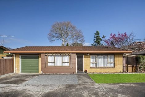 Photo of property in 1/2 Short Street, Papakura, 2110