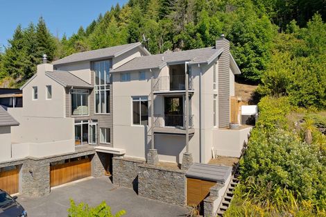 Photo of property in 6a Lancewood Lane, Queenstown, 9300