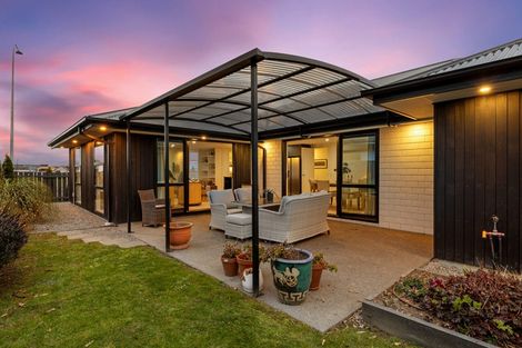 Photo of property in 17 Goldie Drive, Rangiora, 7400