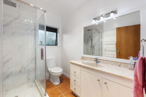 Photo of property in 16 Willis Road, Papakura, 2110