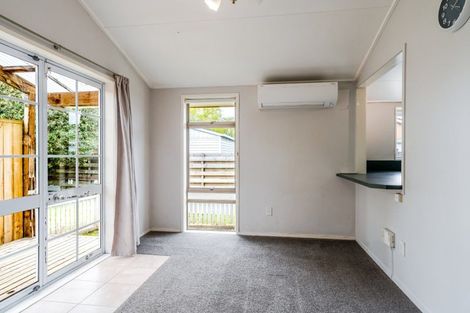 Photo of property in 6 Marybank Mews, Highbury, Palmerston North, 4412
