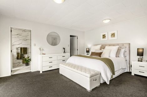 Photo of property in 2/12a Mcdowell Crescent, Hillcrest, Auckland, 0627