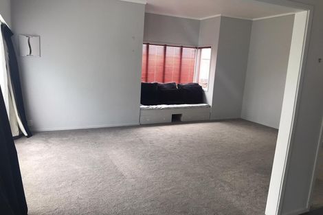 Photo of property in 12a Waiari Road, Conifer Grove, Takanini, 2112