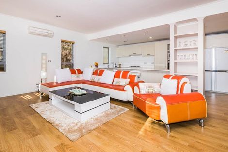 Photo of property in 59 Fields Parade, Oteha, Auckland, 0632