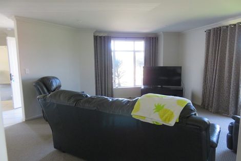 Photo of property in 11 Holcroft Place, Huntington, Hamilton, 3210