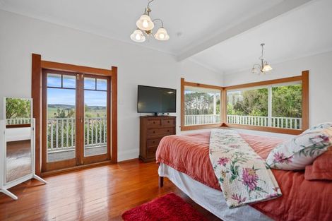 Photo of property in 376 Mangakura Road, Helensville, 0875
