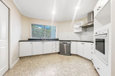 Photo of property in 2 The Glen, Hokowhitu, Palmerston North, 4410