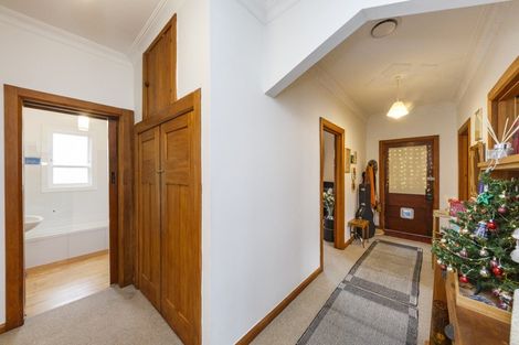 Photo of property in 10 Mahoe Avenue, Takaro, Palmerston North, 4410