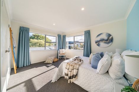 Photo of property in 6 Yeats Grove, Trentham, Upper Hutt, 5018