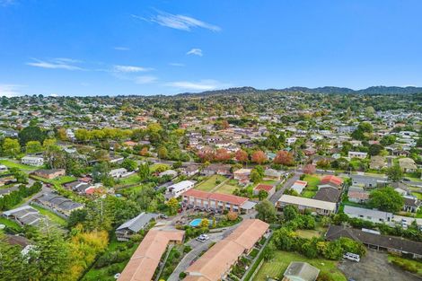 Photo of property in 10/16 Willerton Avenue, New Lynn, Auckland, 0600