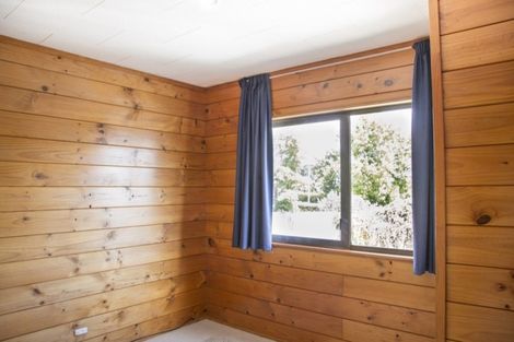 Photo of property in 2/98 Lake Road, Narrow Neck, Auckland, 0622