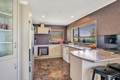 Photo of property in 75 Parnell Heights, Kelvin Grove, Palmerston North, 4414