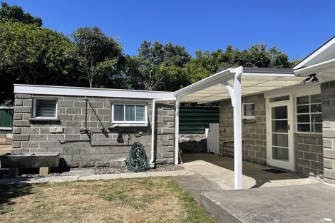 Photo of property in 69 Paynters Avenue, Strandon, New Plymouth, 4312