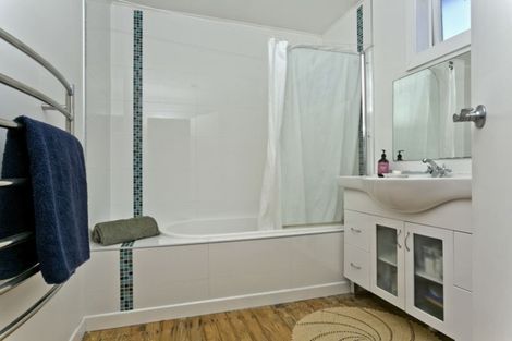 Photo of property in 61 Centreway Road, Orewa, 0931