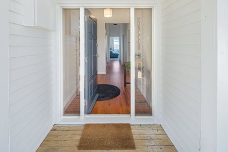 Photo of property in 41 Overtoun Terrace, Hataitai, Wellington, 6021