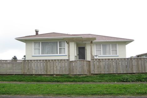Photo of property in 1 Short Street, Waitara, 4320