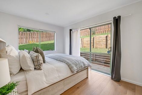 Photo of property in 28 Barbados Drive, Unsworth Heights, Auckland, 0632