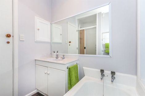 Photo of property in 11 Fairmont Place, Hornby, Christchurch, 8042