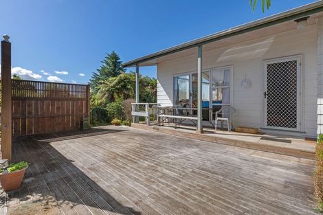 Photo of property in 15 Gem Street, Pukehangi, Rotorua, 3015