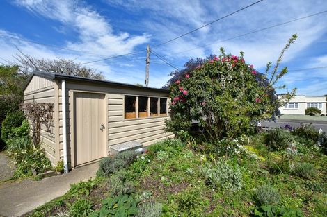 Photo of property in 8 Davy Street, Carterton, 5713