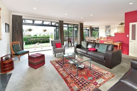 Photo of property in 21 The Crescent, Tindalls Beach, Whangaparaoa, 0930