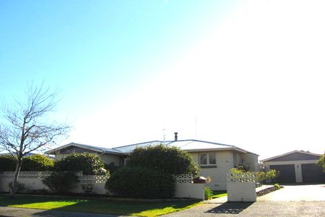 Photo of property in 16 Weka Street, Waikiwi, Invercargill, 9810