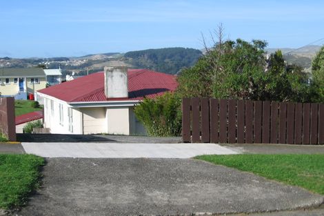 Photo of property in 6 Arene Grove, Titahi Bay, Porirua, 5022