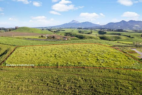 Photo of property in Tapuae, 11 Washer Road, Omata, New Plymouth, 4374