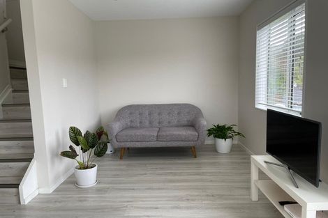 Photo of property in 10 Sequoia Place, Sunnynook, Auckland, 0620