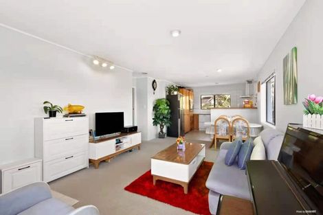Photo of property in 1/94 Prince Regent Drive, Half Moon Bay, Auckland, 2012