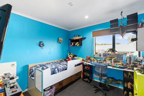 Photo of property in 66 Village Park Drive, Welcome Bay, Tauranga, 3112