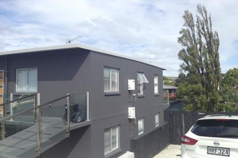Photo of property in 2/7 Alston Avenue, Kelston, Auckland, 0602