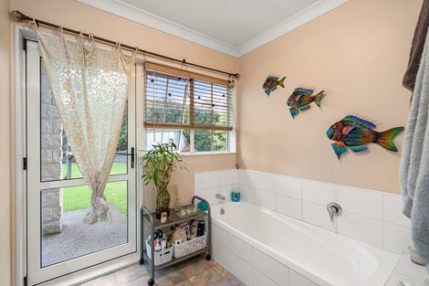 Photo of property in 193 Omokoroa Road, Omokoroa, 3114