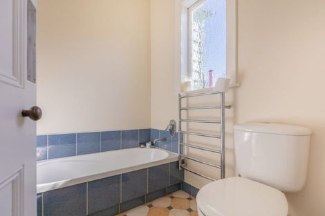 Photo of property in 47 Cameron Road, Bluff Hill, Napier, 4110