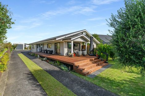 Photo of property in 102 Mark Street, Whangamata, 3620