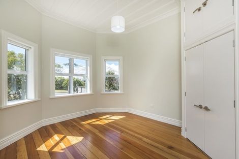 Photo of property in 1/1 Balmain Road, Birkenhead, Auckland, 0626