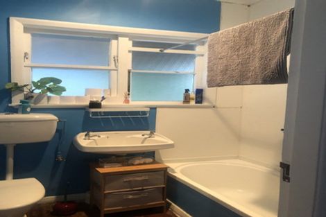 Photo of property in 182 Beach Haven Road, Beach Haven, Auckland, 0626