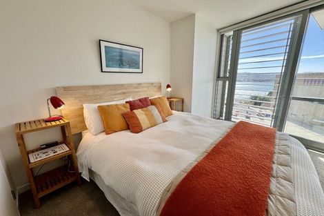 Photo of property in Portal Apartments, 8e/42 Cable Street, Te Aro, Wellington, 6011