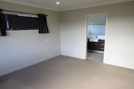 Photo of property in 9 Laurel Oak Drive, Schnapper Rock, Auckland, 0632
