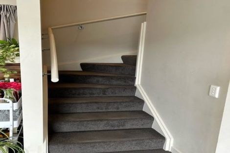 Photo of property in 30/31 Princess Terrace, Newtown, Wellington, 6021