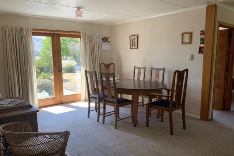 Photo of property in 11 Bledisloe Street, Kurow, 9435