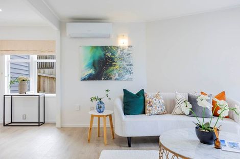 Photo of property in 23 Korotaha Terrace, Rothesay Bay, Auckland, 0630