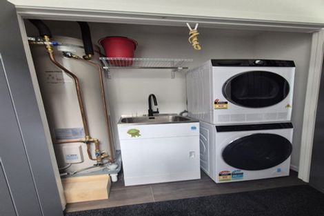 Photo of property in 16 Carlton Street, Melrose, Wellington, 6023