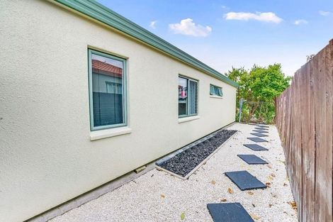 Photo of property in 11c Sturges Road, Henderson, Auckland, 0612