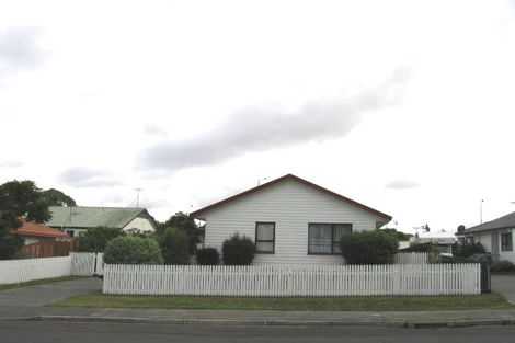 Photo of property in 45 Barbados Drive, Unsworth Heights, Auckland, 0632