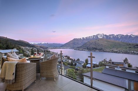 Photo of property in 23 Olivers Place, Queenstown, 9300