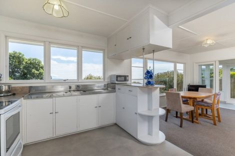 Photo of property in 16 Martin Street, Monaco, Nelson, 7011