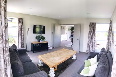 Photo of property in 11 Kuta Street, Pegasus, 7612